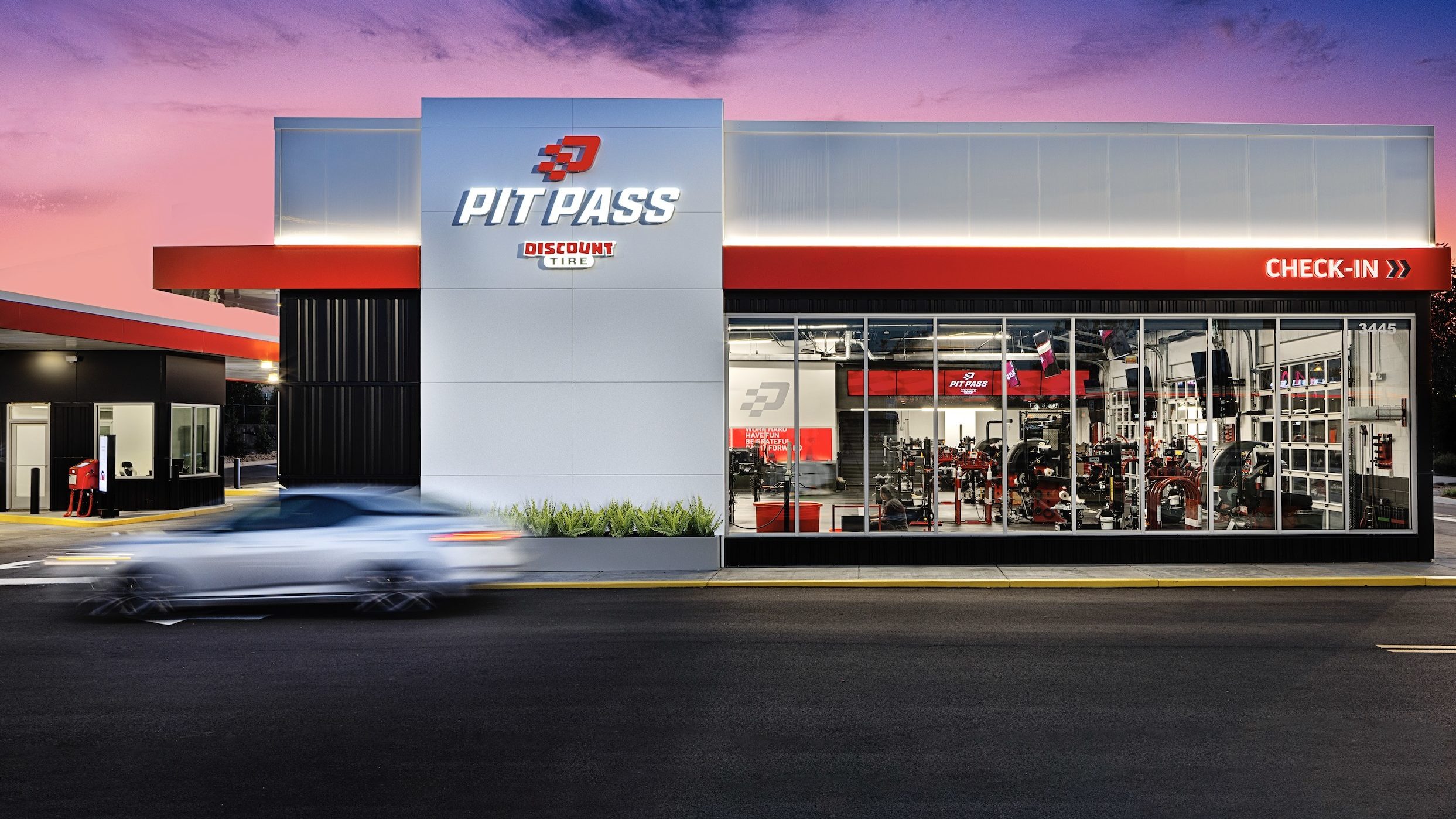 A U.S. tire store chain has unveiled a retail concept that integrates the latest in technologies and customer experience approaches, all under one roof.