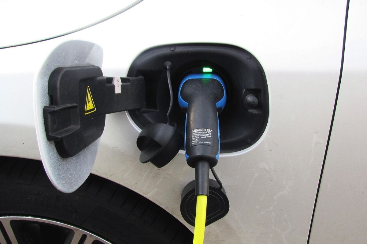 Industry group pushes for better EV battery health reporting